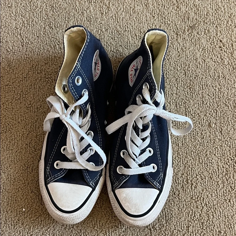 Converse Classic Navy Blue High-Tops - in amazing shape - Picture 4 of 6